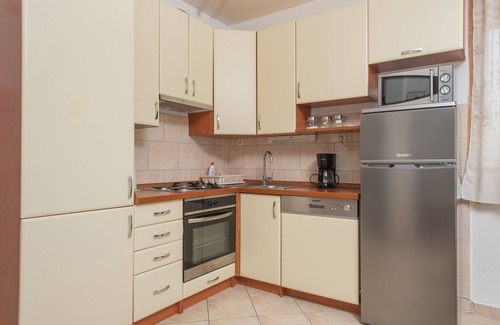 Poljica Apartamento | Apartamento para dos personas con terraza y vista al mar Poljica, Trogir (A-11103-a)
