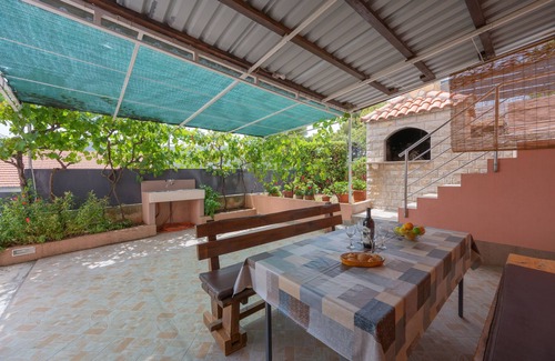 Poljica Apartamento | Apartamento para dos personas con terraza y vista al mar Poljica, Trogir (A-11103-a)