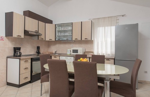 Poljica Apartamento | Apartamento para dos personas con terraza y vista al mar Poljica, Trogir (A-11103-b)