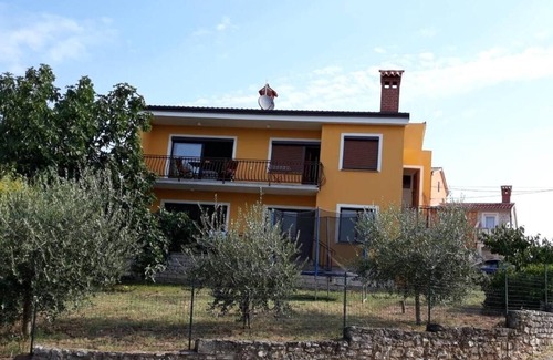Mugeba Apartamento | Apartamento para dos personas con terraza y vista al mar Mugeba, Porec (A-24342-b)
