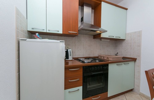 Brela Apartamento | Apartamento para dos personas con balcón y vista al mar Brela, Makarska (A-2752-a)