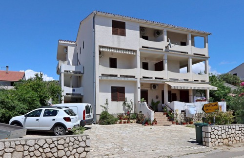 Mandre Apartamento | Apartamento para dos personas con terraza y vista al mar Mandre, Pag (A-3084-c)
