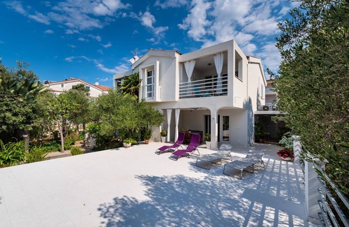 Mandre Apartamento | Apartamento para dos personas con terraza y vista al mar Mandre, Pag (A-13015-b)