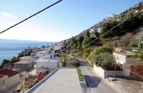 Pisak Apartamento | Apartamento para dos personas con balcón y vista al mar Pisak, Omis (A-5975-e)
