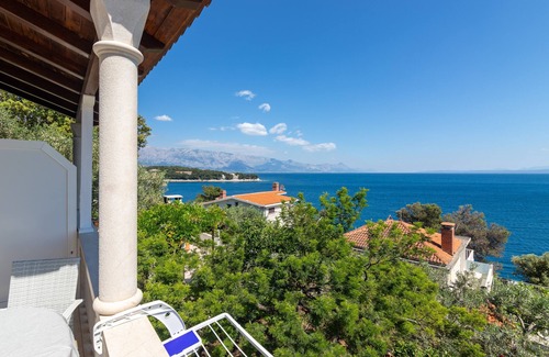 Selca Apartamento | Apartamento para dos personas con terraza y vista al mar Puntinak, Brac (A-718-d)