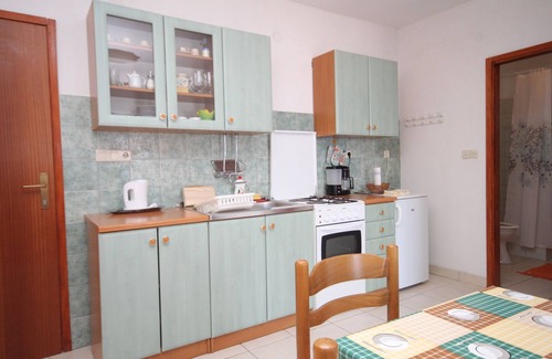 Island Dugi Otok Apartamento | Apartamento para dos personas con terraza y vista al mar Sali, Dugi otok (A-8152-a)