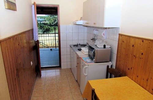 Kraj Apartamento | Apartamento para dos personas con terraza y vista al mar Kraj, Pasman (A-696-a)