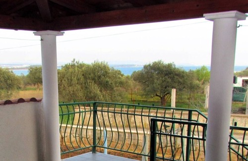 Kraj Apartamento | Apartamento para dos personas con terraza y vista al mar Kraj, Pasman (A-696-a)