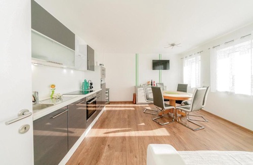 Deutsch Schuetzen-Eisenberg Casa | Two-Bedroom Holiday Home in Eisenberg