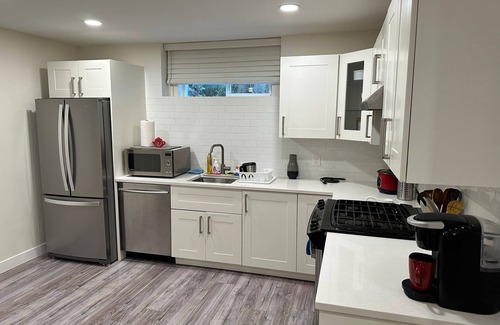 McMillan Casa | Two bedroom basement Suite