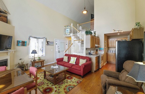 Grand Rivers Condominio | Two-bedroom Bayside Condo