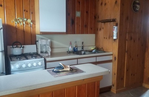 Northeastern Michigan Complejo | Two bedroom cabin right on the beach!!