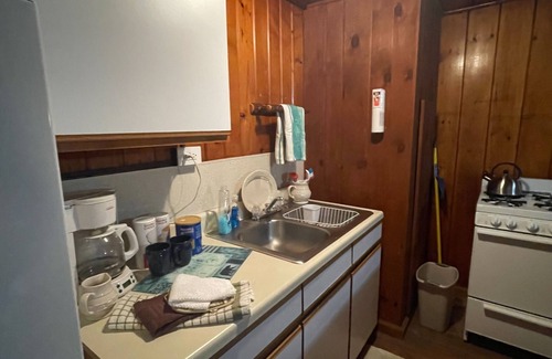 Northeastern Michigan Complejo | Two bedroom cabin right on the beach!!