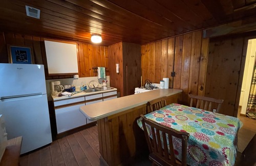Northeastern Michigan Complejo | Two bedroom cabin right on the beach!!