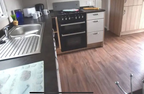 Clacton-on-Sea Cabina | Two bedroom caravan St Osyth Hoilday Park