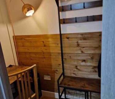 Stone Apartamento | Two-Bedroom Cosy Country Lodge with Private Patio