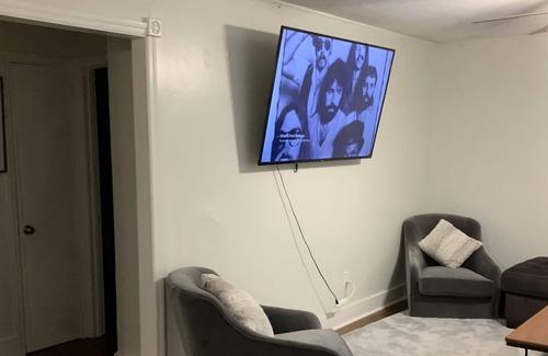East Bend Casa | Two bedroom Cottage near Winston Salem