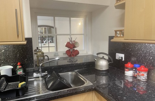 Beattock Cabaña | Two Bedroom Cottage sleeps five adults.