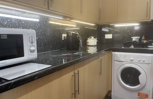 Beattock Cabaña | Two Bedroom Cottage sleeps five adults.