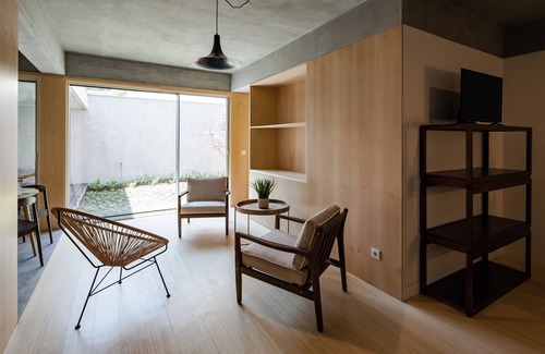 Bonfim Apartamento | Two Bedroom Deluxe Apartment with Patio & Private Garden