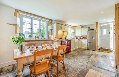 Ebrington Cabaña | Two bedroom holiday cottage with an Aga in the Cotswolds - Quaint End