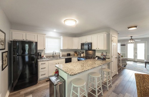 Grand Rivers Condominio | Two Bedroom Harbor View Condo
