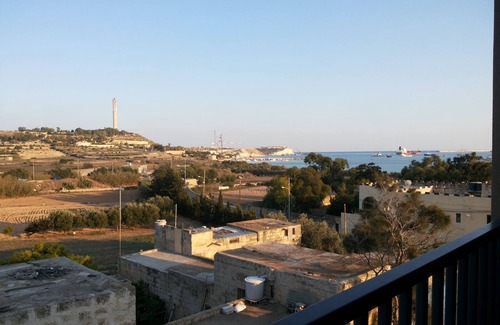 Marsaxlokk Apartamento | Two bedroom highly finished very close to sea front fishing village & country