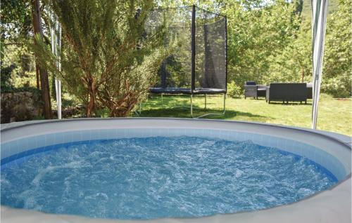 Blato na Cetini Casa | Two-Bedroom Holiday Home In Blato Na Cetini