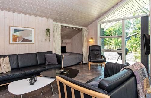 Arrild Ferieby Casa | Two-Bedroom Holiday home in Toftlund 5