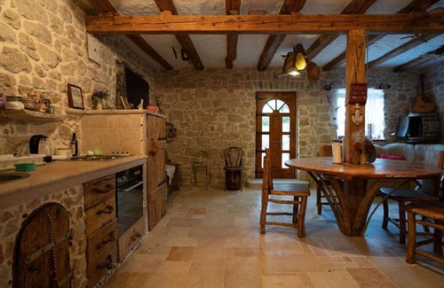 Drnis Casa | Two Bedroom Holiday Home