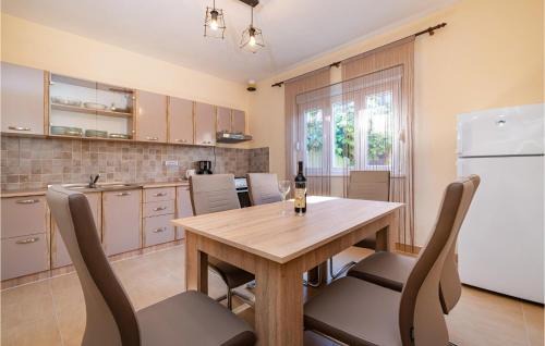 Sukosan Casa | Two-Bedroom Holiday Home In Sokusan