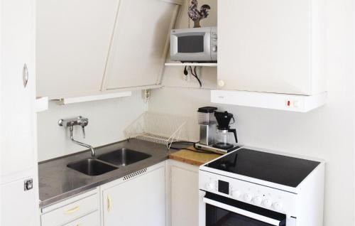 Loderup Casa | Two-Bedroom Holiday Home In Loderup