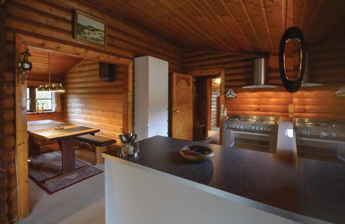 Ronbjerg Casa | Two-Bedroom Holiday Home in Roslev