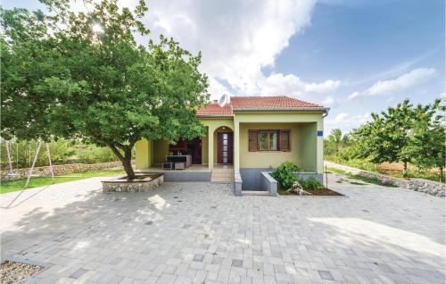 Tinj Casa | Two-Bedroom Holiday Home In Biograd