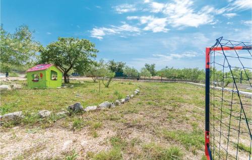 Tinj Casa | Two-Bedroom Holiday Home In Biograd
