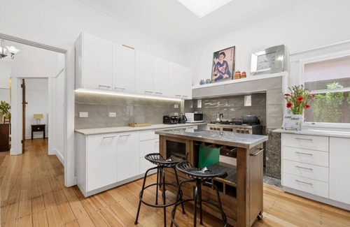 Brunswick East Apartamento | Two bedroom home with great outdoor area & parking