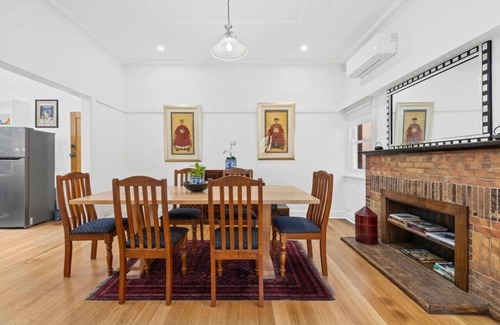 Brunswick East Apartamento | Two bedroom home with great outdoor area & parking