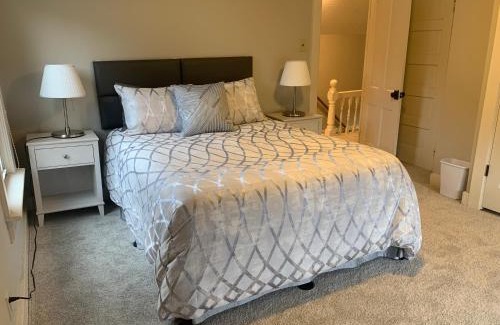 Naperville Casa | Two Bedroom Home in Downtown Naperville