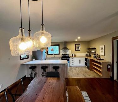 East Kootenay Casa | Two Bedroom House by Snow Valley Lodging