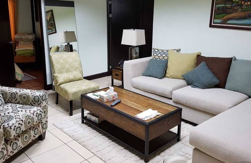 La Garita Casa | Two-bedroom House in two acres of land and exotic gardens