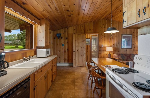 Ennis Apartamento | Two bedroom log cabin