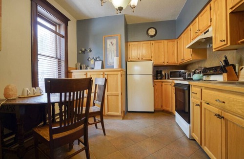 Hot Springs Casa | Two-Bedroom FlatIron Suite 201 - Downtown Luxury