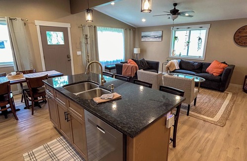 Wabasha Casa | Two Bedroom Main Street house in the middle of Wabasha MN