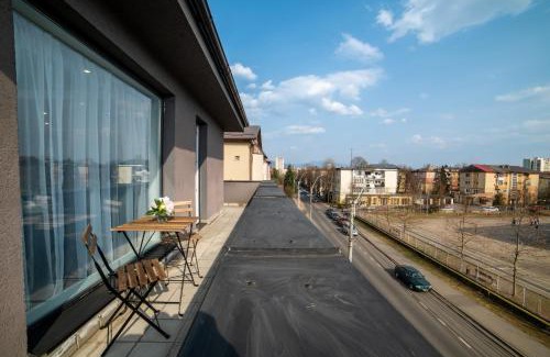 Baia Mare Apartamento | Two Bedroom Niagara Apartment