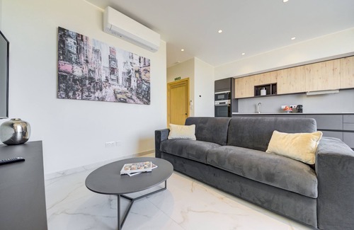 St. Andrew's Apartamento | Two Bedroom Penthouse - Jacuzzi