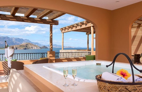 Loreto Apartamento | Two Bedroom Penthouse Oceanfront