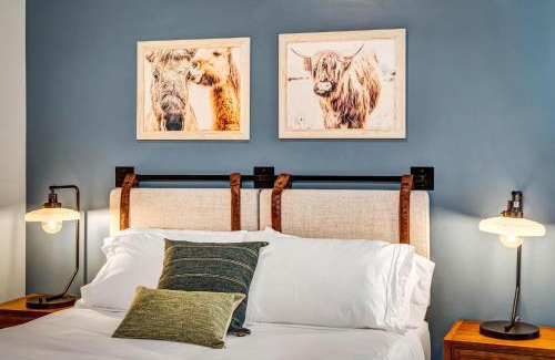 Vista Apartamento | Two Bedroom - Queen in Both. Heart of Downtown Vista