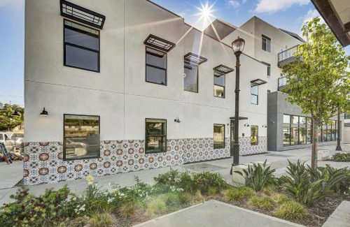 Vista Apartamento | Two Bedroom - Queen in Both. Heart of Downtown Vista
