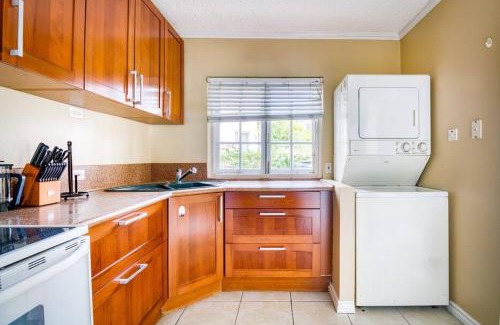 Montego Bay Apartamento | Two Bedroom Seafront Suite - Quiet & Relaxing