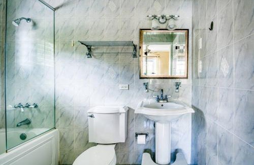 Montego Bay Apartamento | Two Bedroom Seafront Suite - Quiet & Relaxing